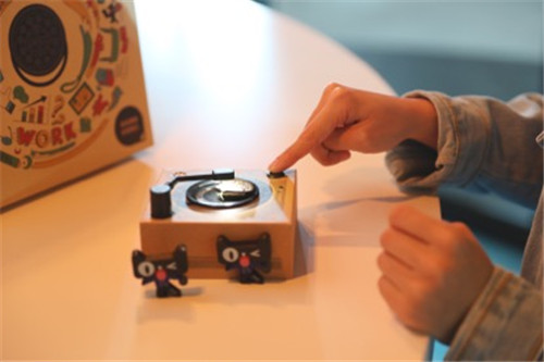 奧利奧和天貓合作的定制音樂(lè)盒 奧利奧和天貓合作的定制音樂(lè)盒