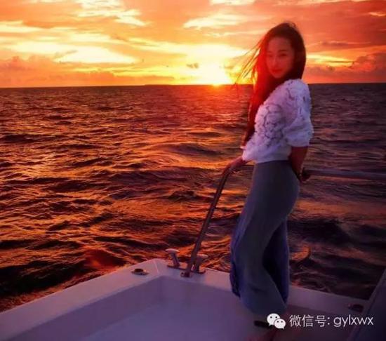 明星旅行糗事一籮筐 總有一個(gè)萌到你！