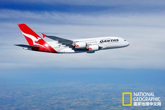 長(zhǎng)途航班，漫漫長(zhǎng)途。《都市達(dá)人》的Annie Fitzsimmons向我們介紹了幾條小貼士，幫助大家度過(guò)這段煎熬。攝影：Gilles ROLLE，Redux