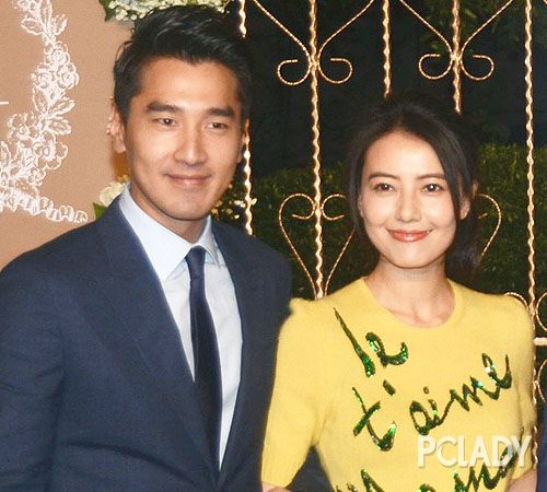 趙又廷帶高圓圓回臺(tái) 趙又廷帶高圓圓回臺(tái)