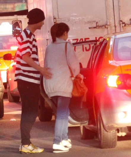 周渝民嬌妻孕照首曝光 周渝民嬌妻孕照首曝光