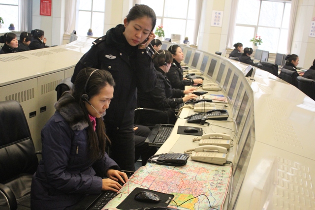 教育廣播女主播子楊現(xiàn)場體驗(yàn) 教育廣播女主播子楊現(xiàn)場體驗(yàn)