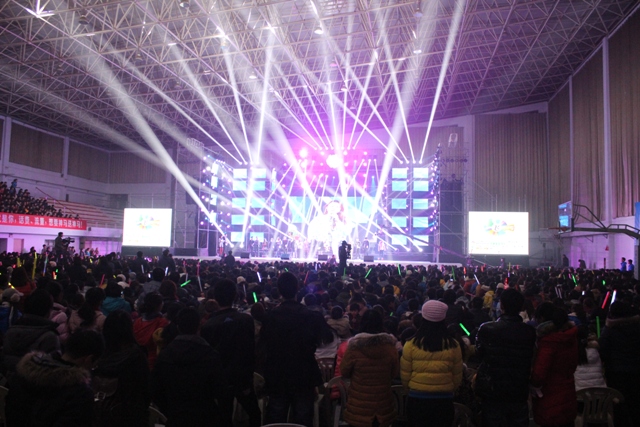 現(xiàn)場(chǎng)火爆 現(xiàn)場(chǎng)火爆