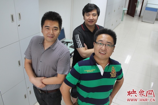 《網(wǎng)絡全搜索》主持人康巖、陳弓、趙凱