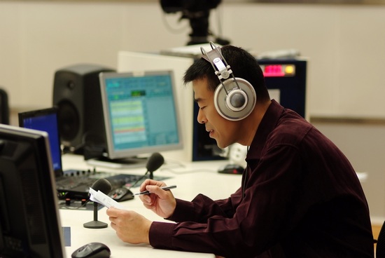 新聞廣播皓然喜獲2012年度中國播音主持“金話筒獎” 新聞廣播皓然喜獲2012年度中國播音主持“金話筒獎”