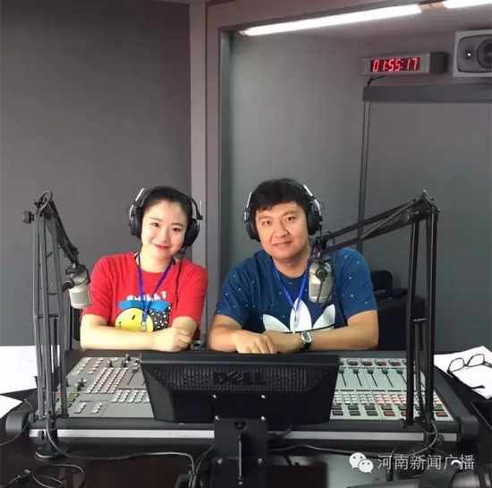 河南新聞廣播主持人趙凱、田羽全程現(xiàn)場(chǎng)直播