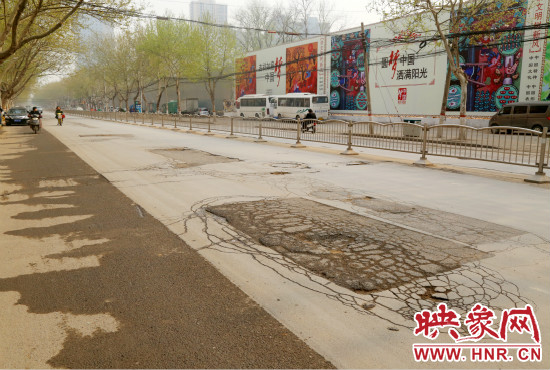 南陽路因為地鐵將要施工而暫緩大修。