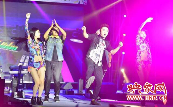 私家車999成功舉辦“時光音樂節(jié)” 私家車999成功舉辦“時光音樂節(jié)”