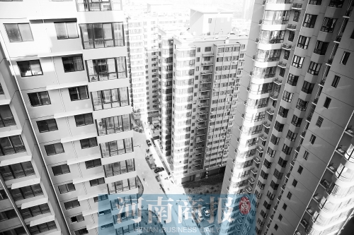 今年鄭州在商品房小區(qū)、經(jīng)適房小區(qū)內(nèi)配建的公租房，將面向社會輪候供應(yīng) 楊東華/攝