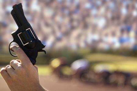 男生幫老師裝發(fā)令槍炸傷 告學(xué)校獲賠3萬(wàn)元 男生幫老師裝發(fā)令槍炸傷 告學(xué)校獲賠3萬(wàn)元