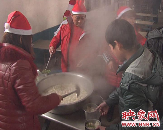 餃子出鍋啦 餃子出鍋啦