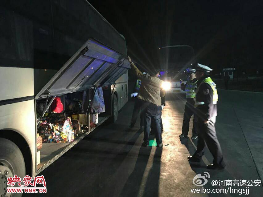 超載的客車(chē)