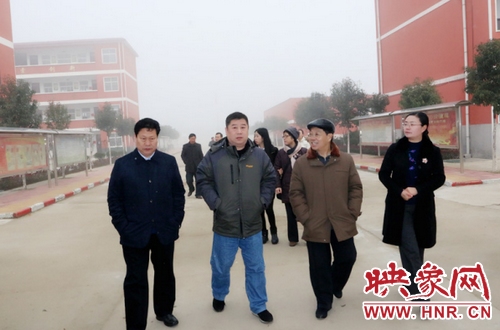 實(shí)地考察 實(shí)地考察