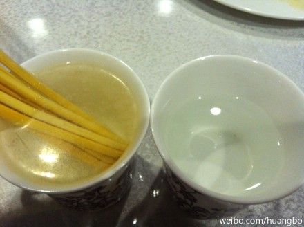 圖片來自黃渤、河北李虎微博