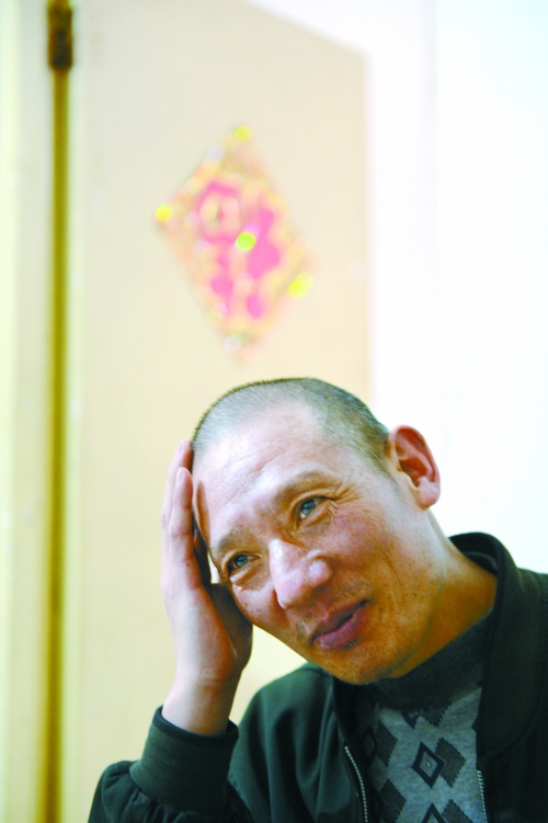 出看守所后,李懷亮的輕松表情越來越多。