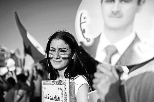 1日，土耳其民眾游行支持巴沙爾政權(quán)。新華社發(fā)