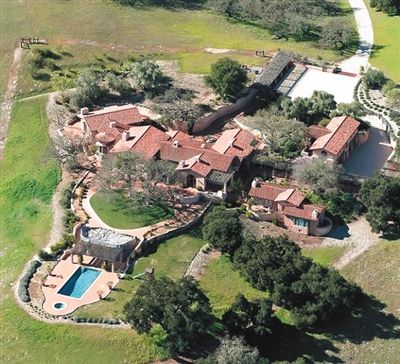 據(jù)稱這就是鄧文迪與布萊爾私會(huì)的“默多克牧場(chǎng)”。