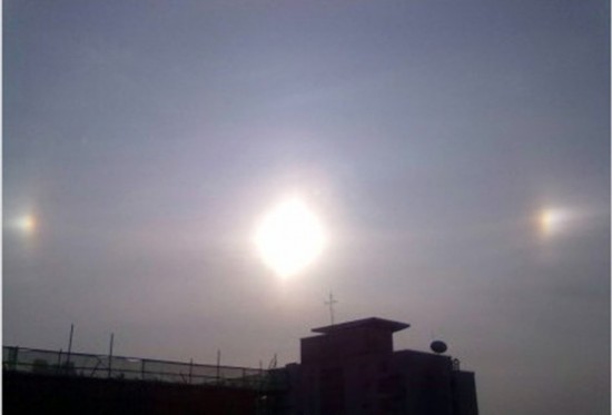 上?，F(xiàn)“3個太陽”