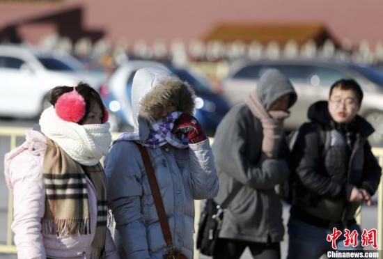 　12月23日，京城迎來今年入冬以來最冷的時刻。受今年以來最強冷空氣影響，京城迎來入冬以來幅度最大的