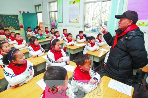新開學(xué)季到來(lái) 鄭州各校變著花樣“開好頭” 新開學(xué)季到來(lái) 鄭州各校變著花樣“開好頭”