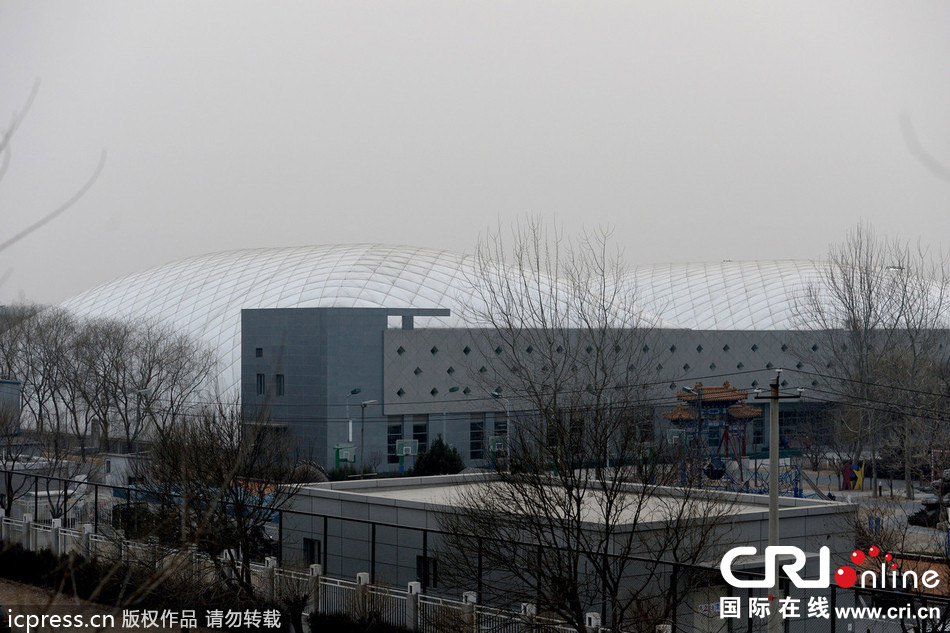 北京一國(guó)際學(xué)校耗資5百萬(wàn)美元建“防霾帳篷”