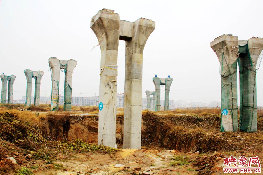 相關(guān)負(fù)責(zé)人也對外表示，投資15個(gè)億的項(xiàng)目，實(shí)際到賬的只有6000多萬元，所以工程被迫停下。