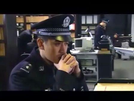 王學(xué)兵在《絕對控制》中扮演緝毒警察薛冰。