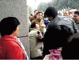 純屬誤會，人家不是人販子