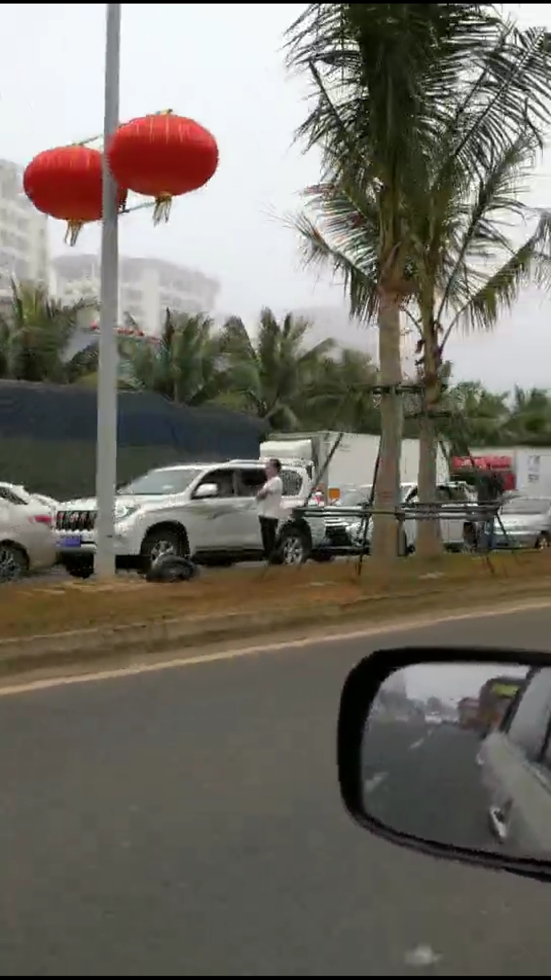 一家五口滯留?？?天 港口附近方便面都買不到