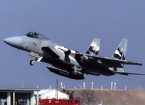 資料圖：日本空軍自衛(wèi)隊(duì)F15戰(zhàn)機(jī)。