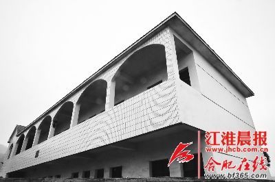 事發(fā)小學。晨報記者 高博 攝