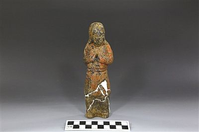 1號墓出土的陶俑。新華社發(fā)