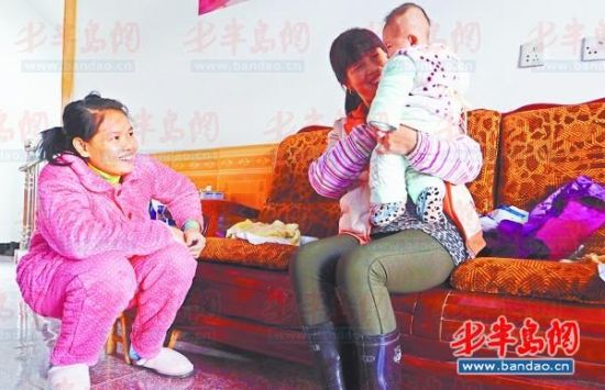 一位嫁給村民的外籍女孩認為她們的主要作用其實是生孩子。