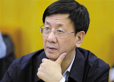 昨日，最高檢檢察長曹建明在遼寧團(tuán)參加“兩高”報告分組審議。記者 陳杰 攝