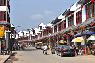 2014年3月16日，海南瓊海市，正在進(jìn)行城鎮(zhèn)化改造的萬(wàn)泉鎮(zhèn)新貌。圖/CFP