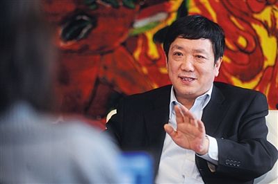 　政協(xié)委員、中國電力投資集團總經(jīng)理陸啟洲稱，7800元是其每月基本工資。資料圖片/新京報記者 楊杰