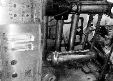 漢陽某無證水廠使用的破舊設備。