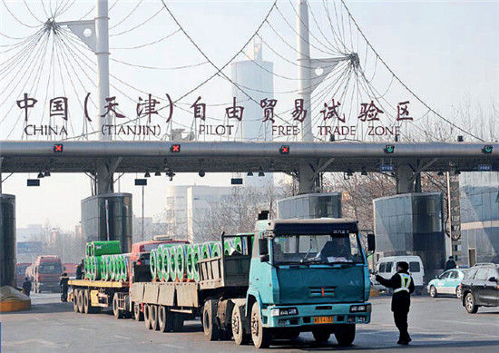 爆炸發(fā)生前天津港區(qū)域內(nèi)的景象 爆炸發(fā)生前天津港區(qū)域內(nèi)的景象