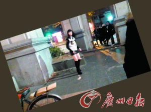 黑衣女掙脫跑掉。