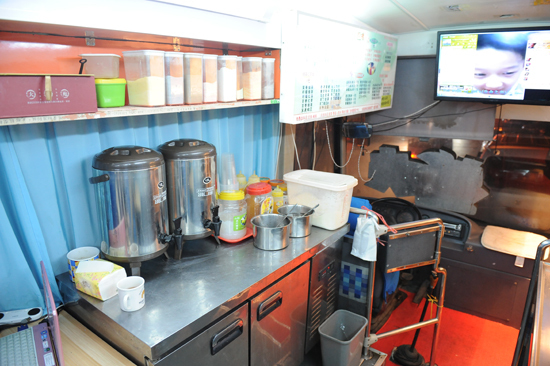 巴士內部布置 巴士內部布置