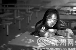 　筆試面試都過(guò)了最終沒(méi)被錄取，讓胡格格非常失落。 記者 陳中秋 攝