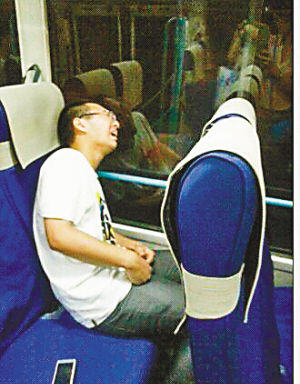 朱江突然發(fā)?。ㄊ忻窆﹫D）