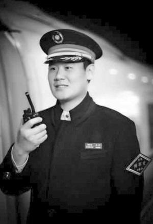 袁閱說(shuō)，女友讓他挺感動(dòng) 本人供圖