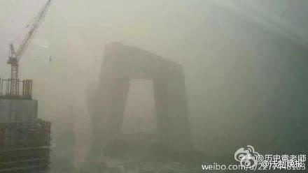 央視大褲衩花50萬(wàn)清洗后遇沙塵暴 網(wǎng)友:白洗了 央視大褲衩花50萬(wàn)清洗后遇沙塵暴 網(wǎng)友:白洗了