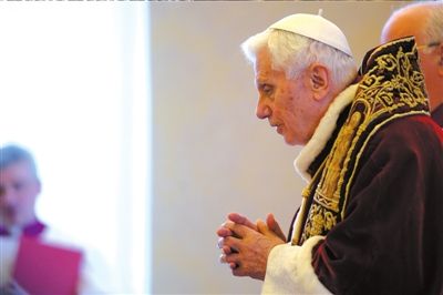 ?11日，本篤十六世出席主教會議，宣布將于本月28日退位。圖/CFP