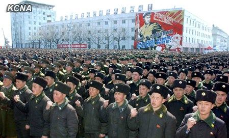 朝鮮黃海北道、咸鏡南道和南浦市11日舉行軍民大會，支持朝鮮人民軍最高司令部發(fā)言人聲明。