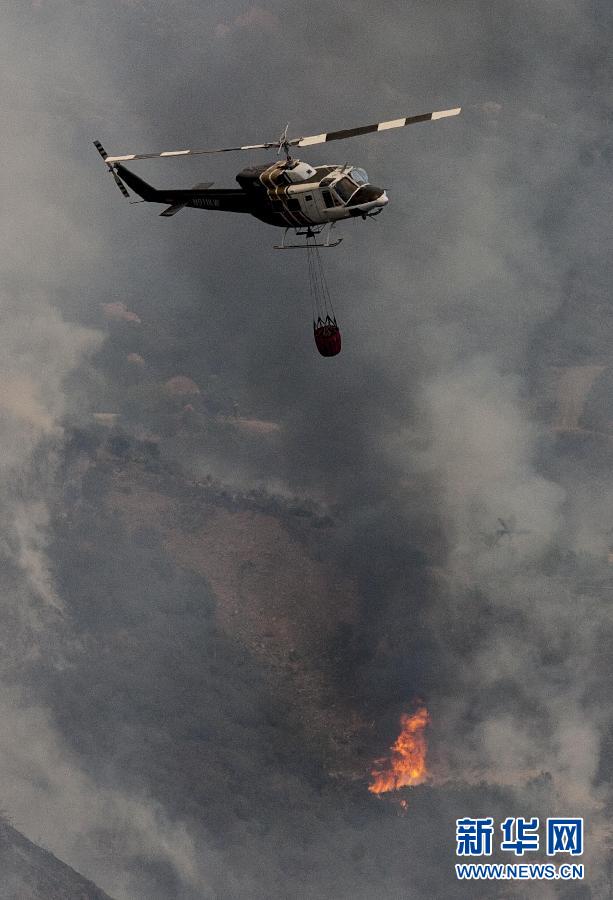 美國(guó)南加州山火燎原 美國(guó)南加州山火燎原