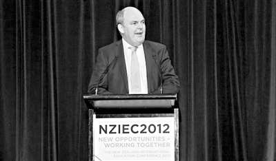 我非常重視新西蘭作為國(guó)際留學(xué)大國(guó)的聲譽(yù)，新西蘭教育在英語(yǔ)國(guó)家內(nèi)是排得上前五名的。新西蘭的大學(xué)會(huì)重視自己的聲譽(yù)，不會(huì)輕易縱容自己的學(xué)生。