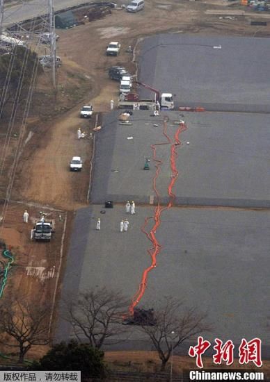 東京電力公司福島第一核電站一儲水池4月5日發(fā)生污水泄漏事故，維修人員自4月6日起，開始使用5臺水泵進(jìn)行污水轉(zhuǎn)移作業(yè)，目前已成功轉(zhuǎn)移13000噸污水，但是仍有47噸發(fā)生了泄露。事故發(fā)生3天以來，泄漏污水總量約167噸。