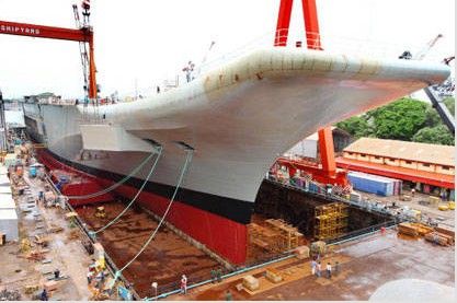 資料圖：印度首艘國(guó)產(chǎn)航母“維克蘭特”號(hào)。